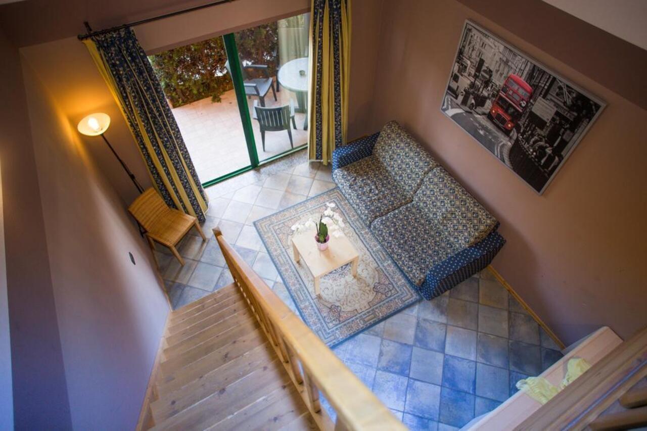 Varallo Pombia Hotel Ristorante La Perla מראה חיצוני תמונה